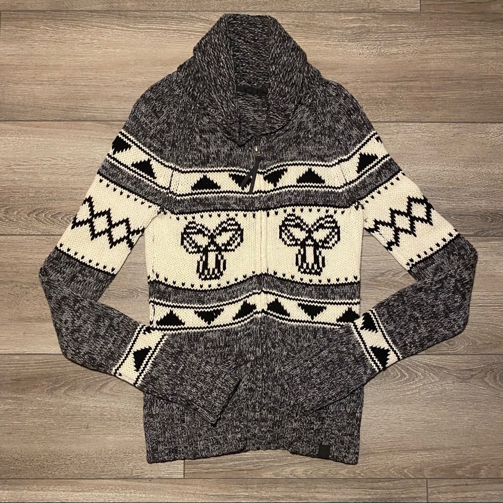 Aritzia TNA 100% lambswool sweater